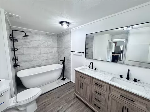 Bath - 2958 Sunny Side Rd, Helena, MT 59602 photo 1 of 1
