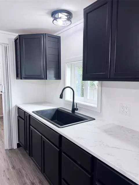 Kitchen - 2958 Sunny Side Rd, Helena, MT 59602 photo 3 of 4