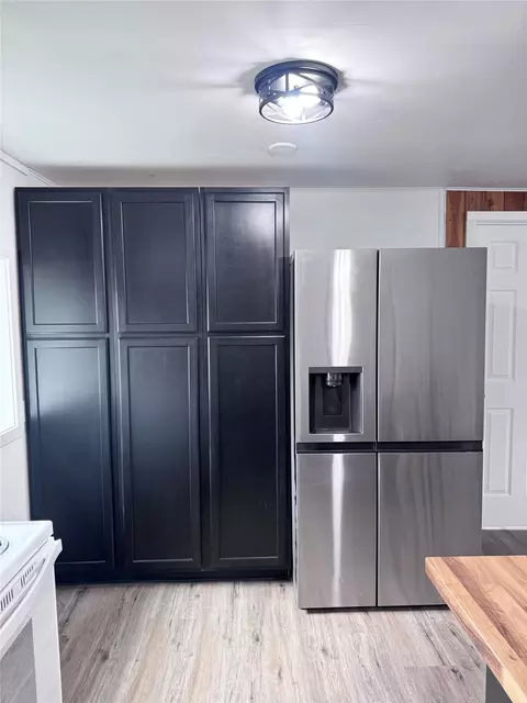Kitchen - 2958 Sunny Side Rd, Helena, MT 59602 photo 2 of 4
