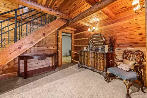 Entry Way - 80 Browns Gulch Rd, Clancy, MT 59634 photo 3 of 8