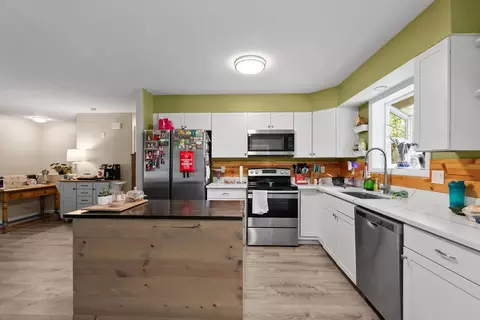 Kitchen - 108 Mallard Loop, Whitefish, MT 59937 photo 2 of 2