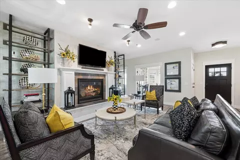 Living - 333 Stillwater Loop, Kalispell, MT 59901 photo 2 of 5