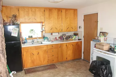 Kitchen - 437 Maple Dr, Kalispell, MT 59901 photo 1 of 7