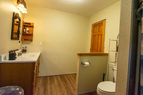Bath - 4805 Bobtail Rd, Libby, MT 59923 photo 1 of 5