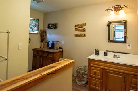 Bath - 4805 Bobtail Rd, Libby, MT 59923 photo 2 of 5