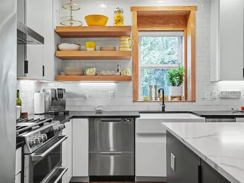 Kitchen - 256 Eagle Bend Dr #A, Bigfork, MT 59911 photo 2 of 6