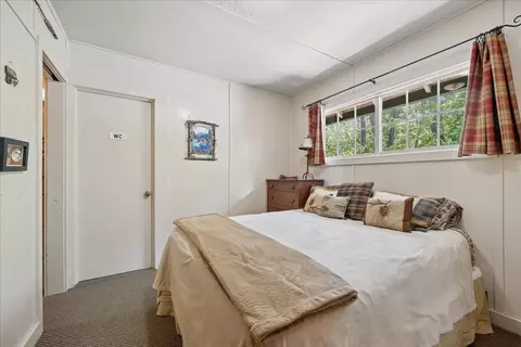 Bedroom - 332 Flathead Lodge Rd, Bigfork, MT 59911 photo 4 of 6