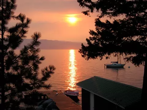 View/Area - 332 Flathead Lodge Rd, Bigfork, MT 59911 photo 2 of 12