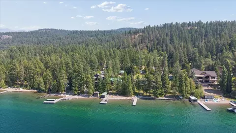 View/Area - 332 Flathead Lodge Rd, Bigfork, MT 59911 photo 6 of 12