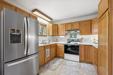 Kitchen - 332 Flathead Lodge Rd, Bigfork, MT 59911 photo 3 of 3