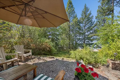 Exterior - 332 Flathead Lodge Rd, Bigfork, MT 59911 photo 4 of 5