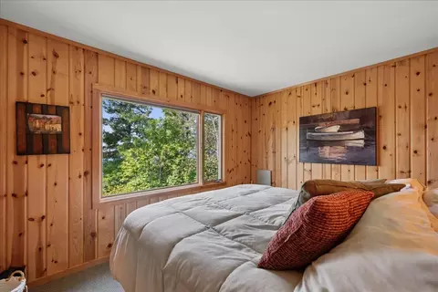 Bedroom - 332 Flathead Lodge Rd, Bigfork, MT 59911 photo 1 of 6