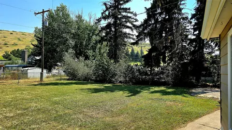 Exterior - 27 Meyer Ave, Sand Coulee, MT 59472 photo 9 of 13