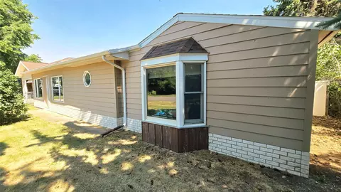 Exterior - 27 Meyer Ave, Sand Coulee, MT 59472 photo 7 of 13