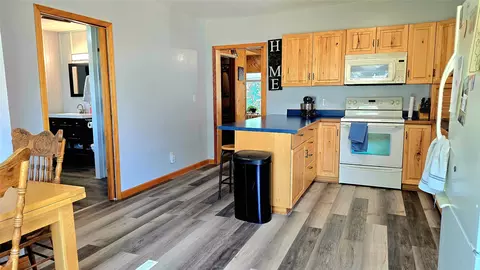 Kitchen - 27 Meyer Ave, Sand Coulee, MT 59472 photo 3 of 4