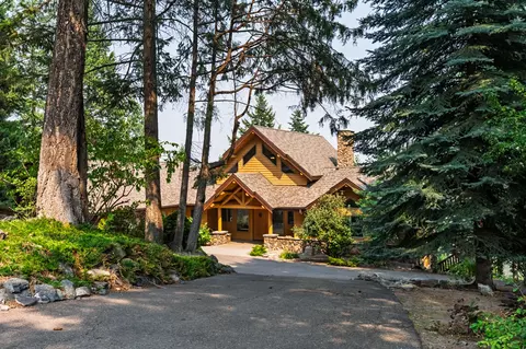 111 Valley Vista Dr, Somers, MT 59932