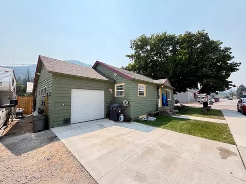 Exterior - 301 4th Ave E, Superior, MT 59872 photo 5 of 6
