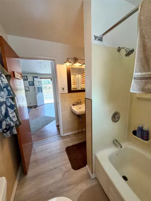 Bath - 301 4th Ave E, Superior, MT 59872 photo 2 of 3