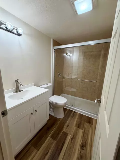 Bath - 301 4th Ave E, Superior, MT 59872 photo 3 of 3