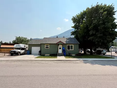 Exterior - 301 4th Ave E, Superior, MT 59872 photo 4 of 6