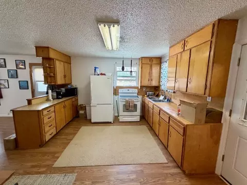 Kitchen - 301 4th Ave E, Superior, MT 59872 photo 2 of 2