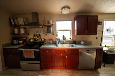 Kitchen - 1137 Aspen Ln, Kalispell, MT 59901 photo 4 of 4