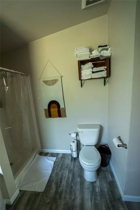 Bath - 1137 Aspen Ln, Kalispell, MT 59901 photo 4 of 9