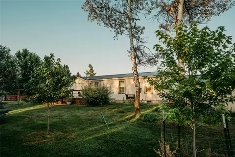 Exterior - 1137 Aspen Ln, Kalispell, MT 59901 photo 7 of 15