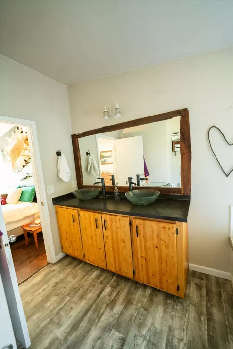 Bath - 1137 Aspen Ln, Kalispell, MT 59901 photo 3 of 9