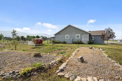 Exterior - 7 Rhett Dr, Townsend, MT 59644 photo 4 of 11