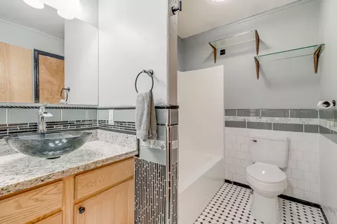 Bath - 111 River Pl, Kalispell, MT 59901 photo 3 of 4