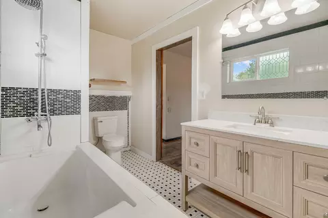 Bath - 111 River Pl, Kalispell, MT 59901 photo 2 of 4