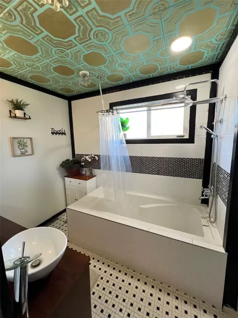 Bath - 111 River Pl, Kalispell, MT 59901 photo 3 of 6