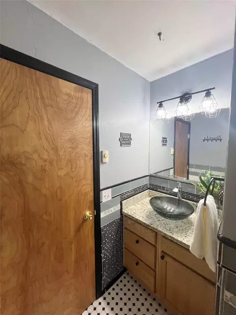 Bath - 111 River Pl, Kalispell, MT 59901 photo 2 of 6