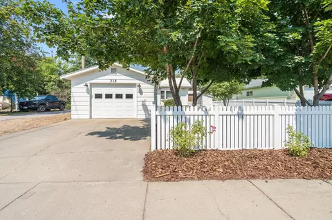 315 6th St W, Columbia Falls, MT 59912