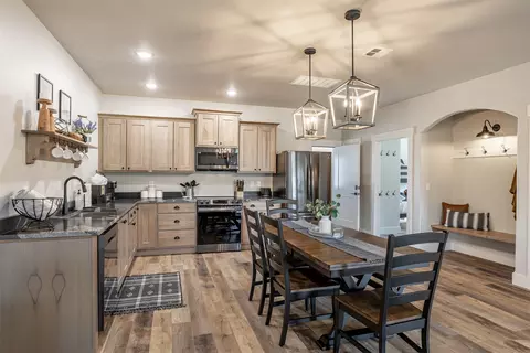 Kitchen - 131 Kyle Ln, Hamilton, MT 59840 photo 3 of 13