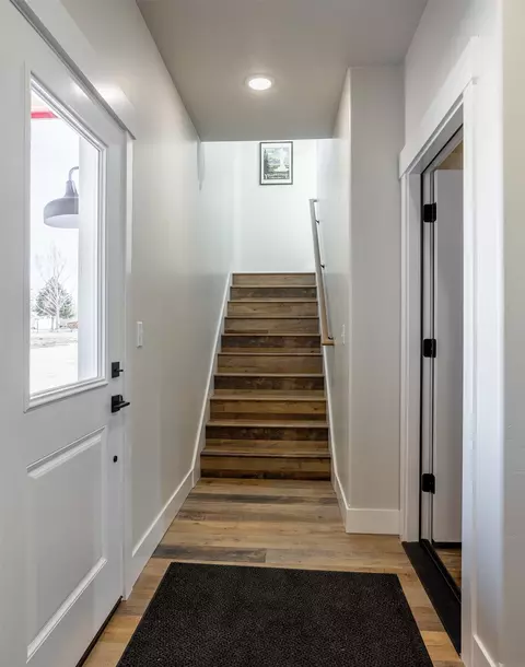 Entry Way - 131 Kyle Ln, Hamilton, MT 59840 photo 2 of 6