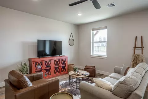 Living - 131 Kyle Ln, Hamilton, MT 59840 photo 10 of 12