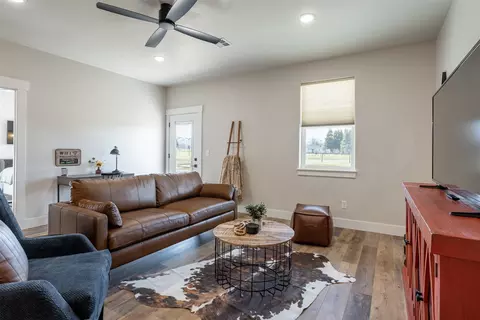 Living - 131 Kyle Ln, Hamilton, MT 59840 photo 2 of 12