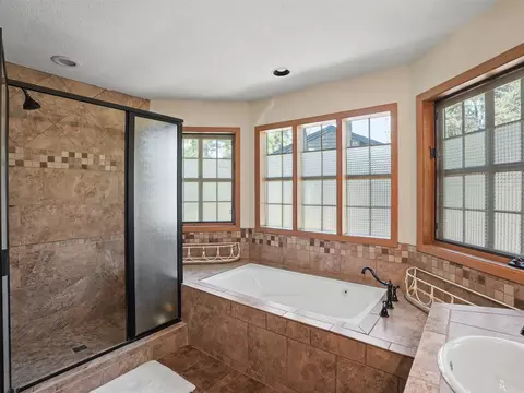 Bath - 175 A Eagle Bend Dr, Bigfork, MT 59911 photo 3 of 8