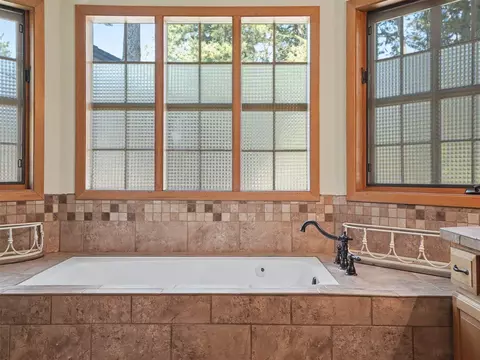 Bath - 175 A Eagle Bend Dr, Bigfork, MT 59911 photo 4 of 8