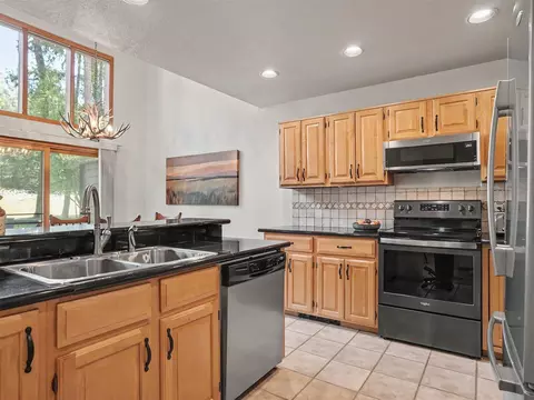 Kitchen - 175 A Eagle Bend Dr, Bigfork, MT 59911 photo 2 of 4