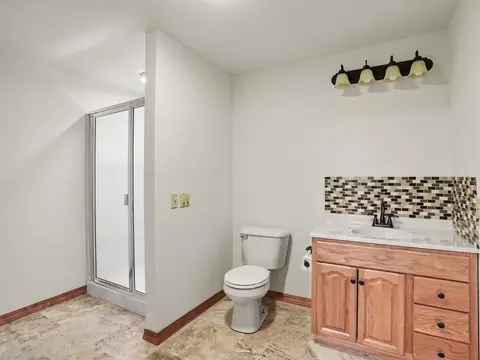 Bath - 175 A Eagle Bend Dr, Bigfork, MT 59911 photo 7 of 8