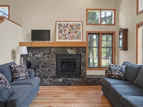 Living - 175 A Eagle Bend Dr, Bigfork, MT 59911 photo 3 of 8