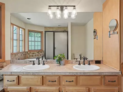 Bath - 175 A Eagle Bend Dr, Bigfork, MT 59911 photo 2 of 8