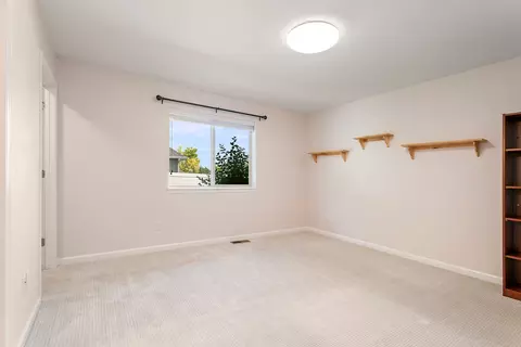 Bedroom - 1010 Wolf Rd, Helena, MT 59602 photo 5 of 5