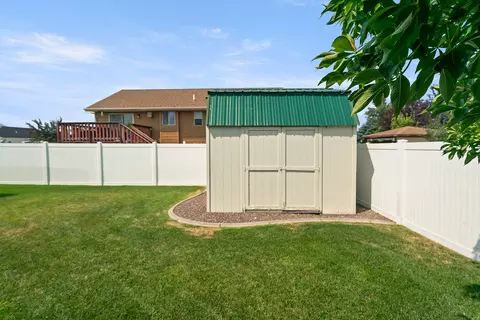 Exterior - 1010 Wolf Rd, Helena, MT 59602 photo 7 of 11
