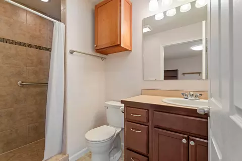 Bath - 1010 Wolf Rd, Helena, MT 59602 photo 3 of 3