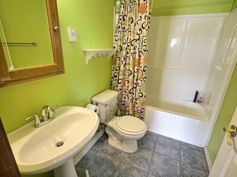 Bath - 203 Monroe St S, Boulder, MT 59632 photo 4 of 4