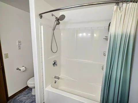 Bath - 203 Monroe St S, Boulder, MT 59632 photo 3 of 4